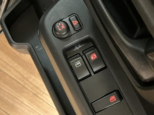 ハイゼットカーゴＤＸ　ＬＥＤパック　サポカーＳワイド適合７インチ純正メモリーナビ・ＥＴＣ車載器・キーフリーシステム・ＬＥＤヘッドライト・ＬＥＤフォグランプ・両側スライドドア・マニュアルエアコン・前席パワーウィンドウ・衝突被害軽減ブレーキ・横滑り防止装置（大阪府）の中古車