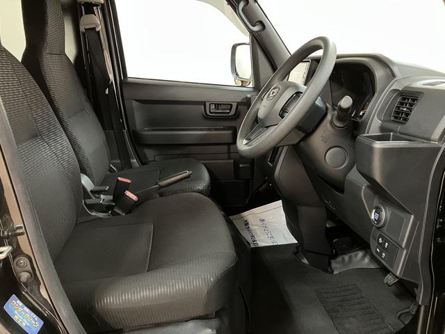 ハイゼットカーゴＤＸ　ＬＥＤパック　サポカーＳワイド適合７インチ純正メモリーナビ・ＥＴＣ車載器・キーフリーシステム・ＬＥＤヘッドライト・ＬＥＤフォグランプ・両側スライドドア・マニュアルエアコン・前席パワーウィンドウ・衝突被害軽減ブレーキ・横滑り防止装置（大阪府）の中古車