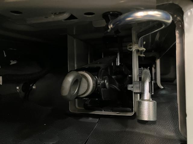 ハイゼットカーゴＤＸ　ＬＥＤパック　サポカーＳワイド適合７インチ純正メモリーナビ・ＥＴＣ車載器・キーフリーシステム・ＬＥＤヘッドライト・ＬＥＤフォグランプ・両側スライドドア・マニュアルエアコン・前席パワーウィンドウ・衝突被害軽減ブレーキ・横滑り防止装置（大阪府）の中古車