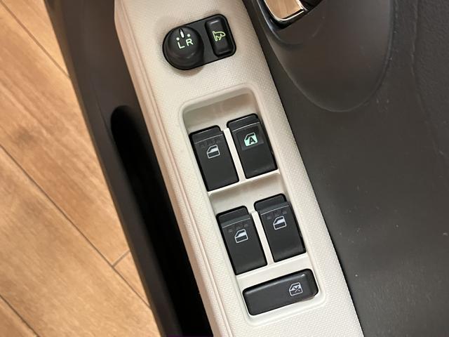 ミラココアココアＸ　１２か月間・走行距離無制限保証付ＣＤチューナー・キーフリーシステム・ベンチシート・運転席シートリフト・電動格納ドアミラー・アイドリングストップ機能・ＣＶＴ・オートエアコン・ワンオーナー禁煙車・１２か月間／走行距離無制限保証付き（大阪府）の中古車