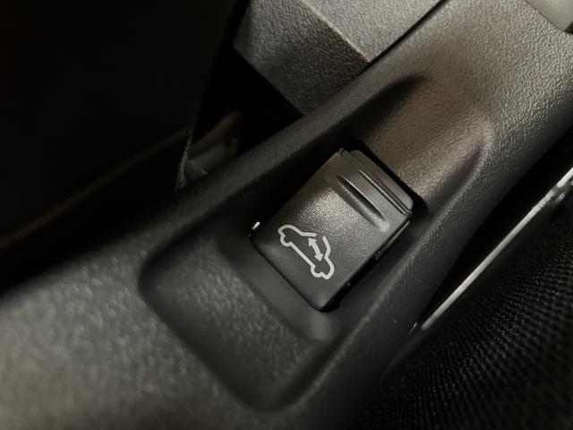 コペンローブ届出済未使用車・ターボエンジン・シートヒーター・ＬＥＤヘッドライト・フォグランプ・ステアリングスイッチ・電動開閉ルーフ・コーナーセンサー・アイドリングストップ１年間走行距離無制限保証（大阪府）の中古車