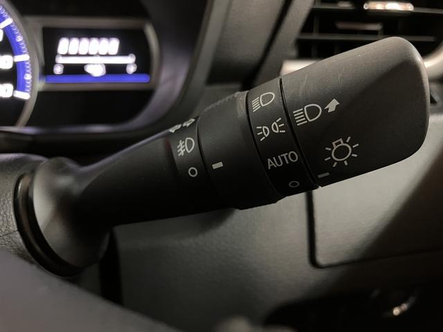 トールカスタムＧ　ターボ　ＳＡIII　サポカーＳワイド適合Ｈ３１年式・走行０．８万ｋｍ・ターボエンジン・純正９インチメモリーナビ・全方位カメラ・ドライブレコーダー・クルーズコントロール・ＥＴＣ車載器・衝突回避軽減ブレーキ・両側電動スライドドア・シートヒーター（大阪府）の中古車