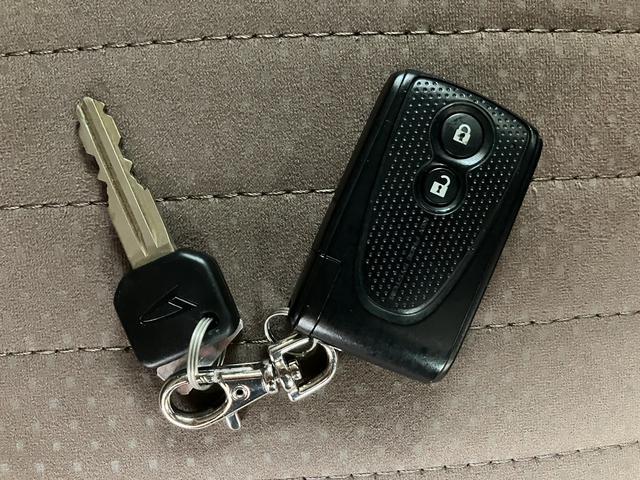 ミラココアココアプラスXスペシャルコーデ 認定中古車H25年式・走行5.6万km・ツートンカラー・CDチューナー・アイドリングストップ機能・電動格納ドアミラー・フォグランプ・キーフリーシステム・運転席シートリフト・12か月間・走行距離無制限保証(大阪府)の中古車