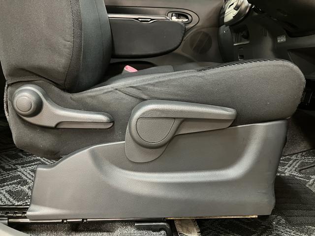 タントカスタムXリミテッド 認定中古車HDDメモリーナビ・片側電動スライドドア・ディスチャージヘッドライト・ベンチシート・キーフリーシステム・電動格納ドアミラー・オートエアコン・ワンオーナー禁煙車・12か月間/走行距離無制限保障付(大阪府)の中古車