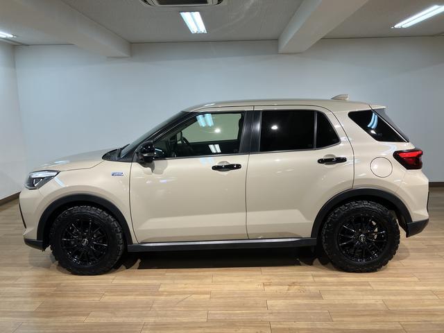 ロッキープレミアムＧ　ＨＥＶ　サポカーＳワイド適合　認定中古車ハイブリッド・９インチ純正メモリーナビ・バックカメラ・ナビ連動前後ドライブレコーダー・ＥＴＣ車載器・全車速追従クルーズコントロールＡＣＣ・電動パーキングブレーキ・シートヒーター・オフロードタイヤ装着車（大阪府）の中古車