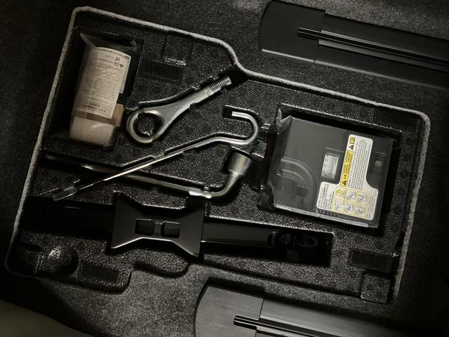 タントスローパー　Ｌ“ＳＡIII”　リヤシート付仕様　認定中古車福祉車両・車いす乗降車（スローパー）・電動ウインチ・衝突回避支援ブレーキ・誤発進抑制機能・前後コーナーセンサー・ＣＤチューナー・両側スライドドア・キーレスエントリー・ベンチシート・オートハイビーム（大阪府）の中古車