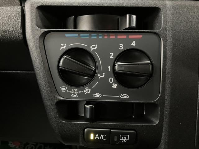 ハイゼットカーゴDX 4WD スマートアシスト キーレス リヤヒーターダクト届出済未使用車・4WD・前席パワーウインドウ・フロントシェルフ・キーレスエントリー・オートライト・リヤヒーターダクト・両側スライドドア・コーナーセンサー・衝突回避支援ブレーキ・誤発進抑制機能(大阪府)の中古車