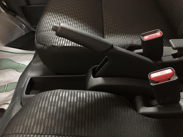 ハイゼットカーゴDX 4WD スマートアシスト キーレス リヤヒーターダクト届出済未使用車・4WD・前席パワーウインドウ・フロントシェルフ・キーレスエントリー・オートライト・リヤヒーターダクト・両側スライドドア・コーナーセンサー・衝突回避支援ブレーキ・誤発進抑制機能(大阪府)の中古車