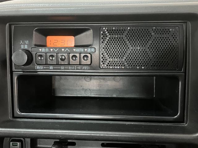 ハイゼットトラックエアコン・パワステスペシャルＶＳ　ＥＴＣ　荷台作業灯　５ＭＴ５速ＭＴ車・ＥＴＣ車載器・ＡＭ／ＦＭラジオチューナー・荷台作業灯・荷台三方開・テールゲートチェーン・マニュアルエアコン・パワーステアリング・１年間走行距離無制限保証・車検整備付・認定中古車（大阪府）の中古車