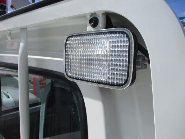 ハイゼットトラックエアコン・パワステスペシャルＶＳ　ＥＴＣ　荷台作業灯　５ＭＴ５速ＭＴ車・ＥＴＣ車載器・ＡＭ／ＦＭラジオチューナー・荷台作業灯・荷台三方開・テールゲートチェーン・マニュアルエアコン・パワーステアリング・１年間走行距離無制限保証・車検整備付・認定中古車（大阪府）の中古車