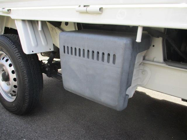 ハイゼットトラックエアコン・パワステスペシャルＶＳ　ＥＴＣ　荷台作業灯　５ＭＴ５速ＭＴ車・ＥＴＣ車載器・ＡＭ／ＦＭラジオチューナー・荷台作業灯・荷台三方開・テールゲートチェーン・マニュアルエアコン・パワーステアリング・１年間走行距離無制限保証・車検整備付・認定中古車（大阪府）の中古車