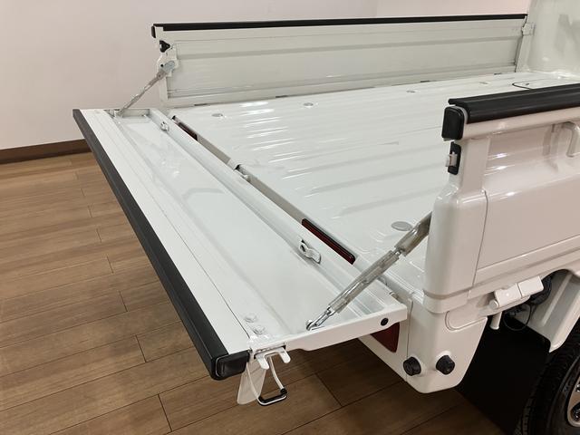 ハイゼットトラックエクストラSAIIIt 5速MT LEDヘッドランプ アルミ5速MT車・CDチューナー・LEDヘッドライト・LEDフォグランプ・パワーウインドウ・純正オプション12インチアルミホイール・荷台作業灯・工具箱・キー照明・メッキグリル・衝突回避支援ブレーキ(大阪府)の中古車