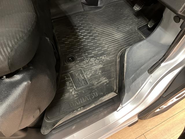 ハイゼットカーゴＤＸ　純正メモリーナビ　バックカメラ　ＥＴＣ（大阪府）の中古車