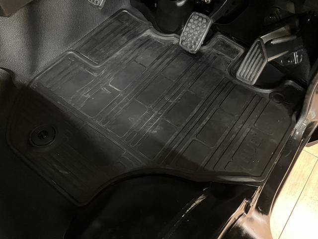 ハイゼットトラックジャンボエクストラ 4WD 5MT車 純正ナビ バックカメラ純正ナビゲーション・バックカメラ・ETC車載器・スマートインナーミラー・エンジンプッシュスタート・LEDヘッドライト・LEDフォグランプ・衝突回避支援ブレーキ・発進抑制機能・車検整備付(大阪府)の中古車