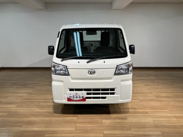 ハイゼットトラックスタンダード　届出済未使用車　ＡＭ／ＦＭラジオ届出済未使用車・ＡＭ／ＦＭラジオ・コーナーセンサー・パワーステアリング・無段階変速機（ＣＶＴ）・まごころ保証（１２カ月／走行距離無制限）・衝突回避支援ブレーキ・誤発進抑制機能・点検整備付（大阪府）の中古車