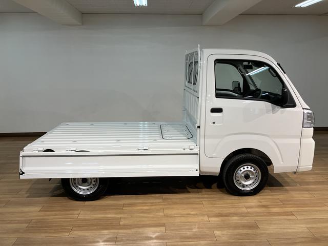 ハイゼットトラックスタンダード　届出済未使用車　ＡＭ／ＦＭラジオ届出済未使用車・ＡＭ／ＦＭラジオ・コーナーセンサー・パワーステアリング・無段階変速機（ＣＶＴ）・まごころ保証（１２カ月／走行距離無制限）・衝突回避支援ブレーキ・誤発進抑制機能・点検整備付（大阪府）の中古車