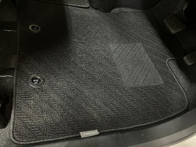ルーミーカスタムＧ−Ｔ　大型ナビ　バックカメラ　両側スライドドアターボエンジン・ナビゲーション・バックカメラ・両側電動スライドドア・電動パーキングブレーキ・アダプティブクルーズコントロール・シートヒーター・コーナーセンサー・衝突回避支援ブレーキ・誤発進抑制機能（大阪府）の中古車