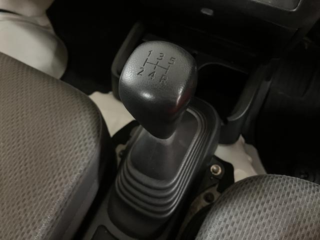 ハイゼットトラックスタンダード　５速ＭＴ　エアコン　パワステ　荷台マット付５速ＭＴ車・ＡＭ／ＦＭラジオ・ヘッドライトレベライザー・荷台ゴムマット付・マニュアルエアコン・パワーステアリング・まごころ保証付（１２カ月／走行距離無制限）・スペアタイア・ダイハツ認定中古車（大阪府）の中古車
