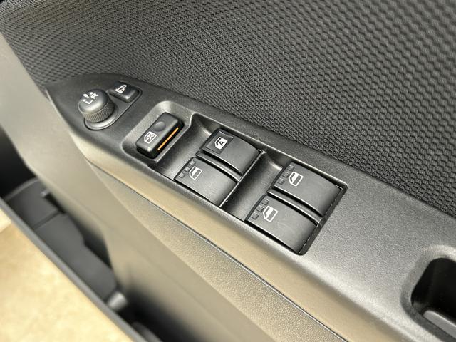 ムーヴカスタム　Ｘ　ディスチャージヘッドランプ　キーフリーシステムモモステアリング　イルミネーション付きルーフＢＯＸ（大阪府）の中古車