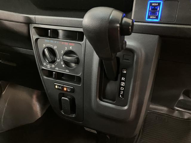 ハイゼットカーゴDX SAIII/1年間走行距離無制限保証/LEDライト1年間走行距離無制限保証/4速AT車/AM・FMチューナー/前席パワーウインドー/LEDヘッドライト/スモークガラス/キーレスエントリー/アイドリングストップ/オートマチックハイビーム(大阪府)の中古車