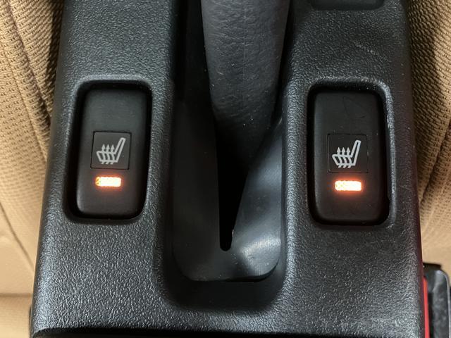 コペンセロ 弊社元試乗車 シートヒーター LEDヘッドライト弊社元試乗車・ターボエンジン・オーディオレス仕様・ステアリングスイッチ・LEDヘッドライト・バックソナー・プッシュスタート・キーフリー・7速スーパーアクティブシフト・16インチ純正アルミホイール(大阪府)の中古車