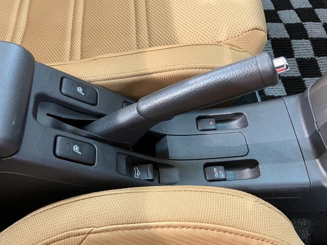 コペンローブ　弊社元試乗車　シートヒーター　ＬＥＤヘッドライト弊社元試乗車・ターボエンジン・オーディオレス仕様・ステアリングスイッチ・ＬＥＤヘッドライト・バックソナー・プッシュスタート・キーフリー・７速スーパーアクティブシフト・１６インチ純正アルミホイール（大阪府）の中古車