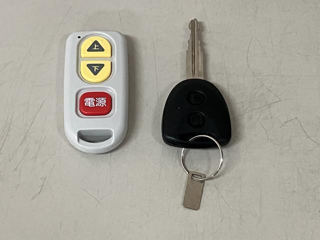 タント 中古車 スローパーＬ　ＳＡＩＩＩリヤシート付仕様　ＣＤチューナー福祉車両・電動ウインチ・電動ウインチ用リモコン・スマートアシストＳＡＩＩＩ・オートハイビーム・キーレスエントリー・ＣＤチューナー・電動格納式ミラー・エコアイドル
