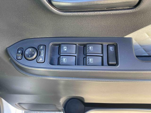 タントＸ　パノラマモニターダイハツ認定中古車　予防安全機能スマートアシスト搭載　アイドリングストップ　パノラマモニター　ナビゲーション　ドライブレコーダー　シートヒーター　シートリフター　片側パワースライドドア　キーフリーキー（京都府）の中古車