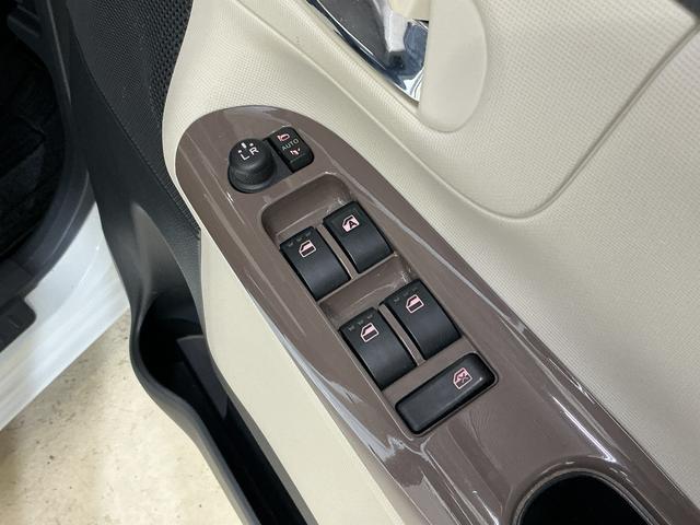 ムーヴキャンバスＧメイクアップリミテッド　ＳＡIII　ワンオーナー　ナビＴＶワンオーナー　ナビ　パノラマモニター　ドライブレコーダー　ＥＴＣ　両側電動スライドドア　オートマチックハイビーム　Ｂｌｕｅｔｏｏｔｈ　ＵＳＢ接続　フルセグＴＶ　ＣＤ／ＤＶＤ再生　スマートキー　スマアシ（京都府）の中古車