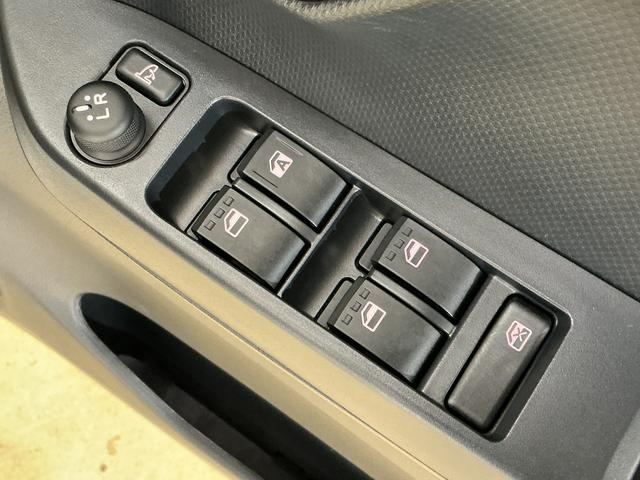 ミライースＸ　ＳＡIII　ワンオーナー　バックカメラ　コーナーセンサーワンオーナー　バックカメラ　前後コーナーセンサー　オートマチックハイビーム　ＬＥＤヘッドライト　オートライト　横滑り防止装置　アイドリングストップ　キーレスエントリー　スペアキー有り　電動格納ミラー（京都府）の中古車