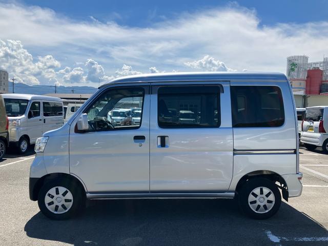 ハイゼットカーゴクルーズＳＡIII　４ＷＤ　５ＭＴ　純正ＣＤデッキパートタイム４ＷＤ　ワンオーナー　エアバック　ＡＢＳ　記録簿　パワーウィンドウ（山梨県）の中古車