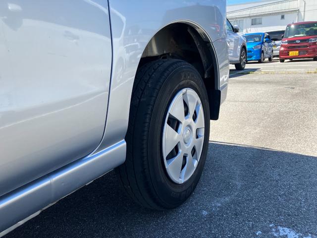 ハイゼットカーゴクルーズＳＡIII　４ＷＤ　５ＭＴ　純正ＣＤデッキパートタイム４ＷＤ　ワンオーナー　エアバック　ＡＢＳ　記録簿　パワーウィンドウ（山梨県）の中古車