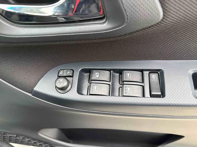 ムーヴＸリミテッド　ＳＡIII４ＷＤ　社外品ナビ　バックカメラ　ハロゲンヘッドライト　ＬＥＤフォグランプ　運転席シートヒーター　オートエアコン／ライト／ハイビーム／電動ドアミラー　社外品リモコンエンジンスターター（秋田県）の中古車