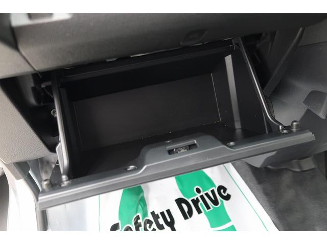 ハイゼットカーゴＤＸ　／キーレス／ラジオ／両側スライドドア／オートライト／踏み間違い防止　Ｗエアバック　キーフリーシステム　エコアイドル　切替４ＷＤ　運転席エアバッグ　ＡＢＳ　記録簿　ＶＤＣ（富山県）の中古車