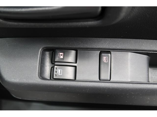 ハイゼットカーゴDX踏み間違い防止 Wエアバック キーフリーシステム エコアイドル 車線逸脱警報 切替4WD オートハイビーム 両側スライドドア オートライト 運転席エアバッグ ABS 記録簿 VDC(富山県)の中古車