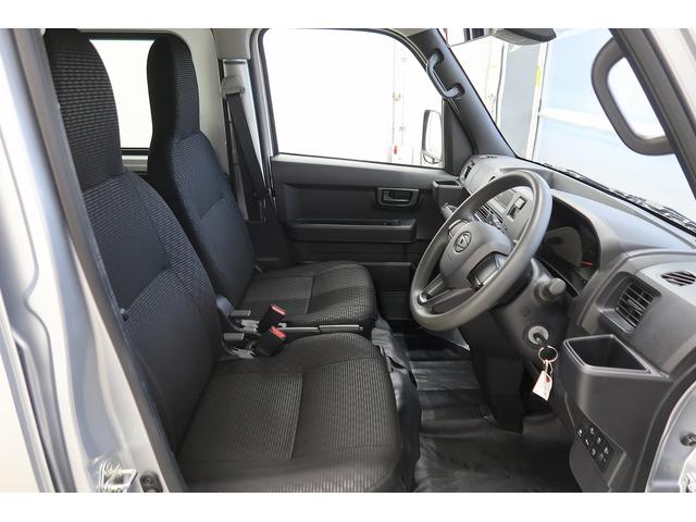 ハイゼットカーゴDX踏み間違い防止 Wエアバック キーフリーシステム エコアイドル 車線逸脱警報 切替4WD オートハイビーム 両側スライドドア オートライト 運転席エアバッグ ABS 記録簿 VDC(富山県)の中古車