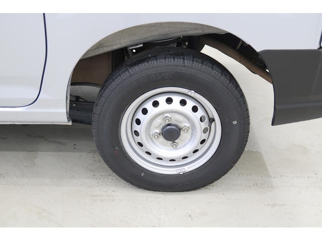 ハイゼットカーゴDX /パートタイム4WD/オートライト/ラジオ踏み間違い防止 Wエアバック キーレスエントリー エコアイドル 車線逸脱警報 切替4WD オートハイビーム オートライト 運転席エアバッグ ABS 記録簿 電動格納式ドアミラー(富山県)の中古車