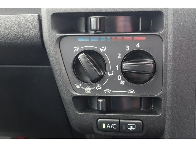 ハイゼットカーゴDX /切替4WD/ラジオ/オートライト/踏み間違い防止踏み間違い防止 Wエアバック キーレス エコアイドル 車線逸脱警報 切替4WD オートハイビーム オートライト 運転席エアバッグ ABS 記録簿 VDC(富山県)の中古車