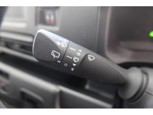 ハイゼットカーゴDX /切替4WD/ラジオ/オートライト/踏み間違い防止踏み間違い防止 Wエアバック キーレス エコアイドル 車線逸脱警報 切替4WD オートハイビーム オートライト 運転席エアバッグ ABS 記録簿 VDC(富山県)の中古車