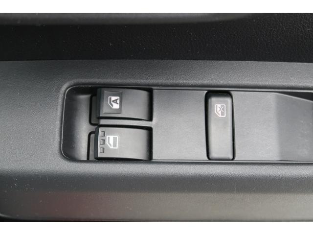 ハイゼットカーゴDX /切替4WD/ラジオ/オートライト/踏み間違い防止踏み間違い防止 Wエアバック キーレス エコアイドル 車線逸脱警報 切替4WD オートハイビーム オートライト 運転席エアバッグ ABS 記録簿 VDC(富山県)の中古車