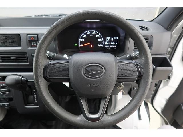 ハイゼットカーゴＤＸ　／４ＷＤ／ラジオ／キーレスエントリー／オートライト踏み間違い防止　Ｗエアバック　キーフリーシステム　エコアイドル　車線逸脱警報　切替４ＷＤ　オートハイビーム　オートライト　運転席エアバッグ　ＡＢＳ　記録簿　ＶＤＣ（富山県）の中古車