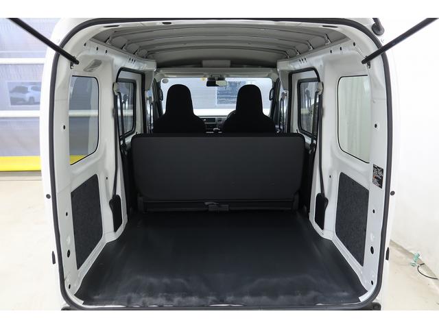 ハイゼットカーゴＤＸ　／４ＷＤ／ラジオ／キーレスエントリー／オートライト踏み間違い防止　Ｗエアバック　キーフリーシステム　エコアイドル　車線逸脱警報　切替４ＷＤ　オートハイビーム　オートライト　運転席エアバッグ　ＡＢＳ　記録簿　ＶＤＣ（富山県）の中古車