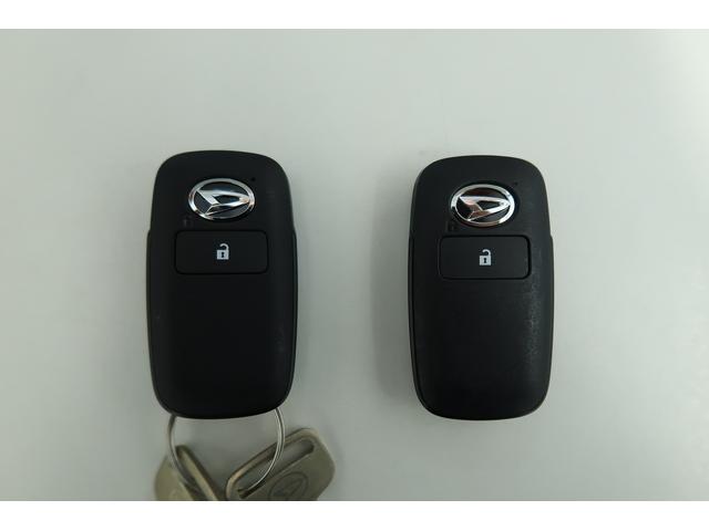 ハイゼットトラックスタンダード　／４ＷＤ／ナビ／キーフリー／プッシュスタートナビＴＶ　ブルートゥース　衝突回避支援ブレーキ機能　ＥＴＣ　キーフリー　助手席エアバッグ　切替式４ＷＤ　オートライト　横滑り防止装置　メモリーナビ　スマートキープッシュスタート　電動格納ドアミラー（富山県）の中古車