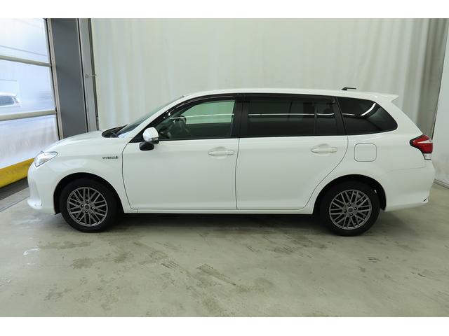 カローラフィールダーハイブリッド　／キーレスエントリー／オートエアコン横滑防止　ＰＣＳ　Ｗエアバック　キーレスリモコン　記録簿付き　電動格納式ドアミラー　アイドリングストップ　運転席エアバッグ　ＥＴＣ　衝突安全ボディ　ＡＢＳ（富山県）の中古車