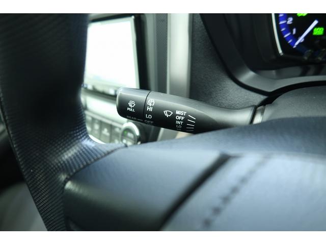 カローラフィールダーハイブリッド　／キーレスエントリー／オートエアコン横滑防止　ＰＣＳ　Ｗエアバック　キーレスリモコン　記録簿付き　電動格納式ドアミラー　アイドリングストップ　運転席エアバッグ　ＥＴＣ　衝突安全ボディ　ＡＢＳ（富山県）の中古車