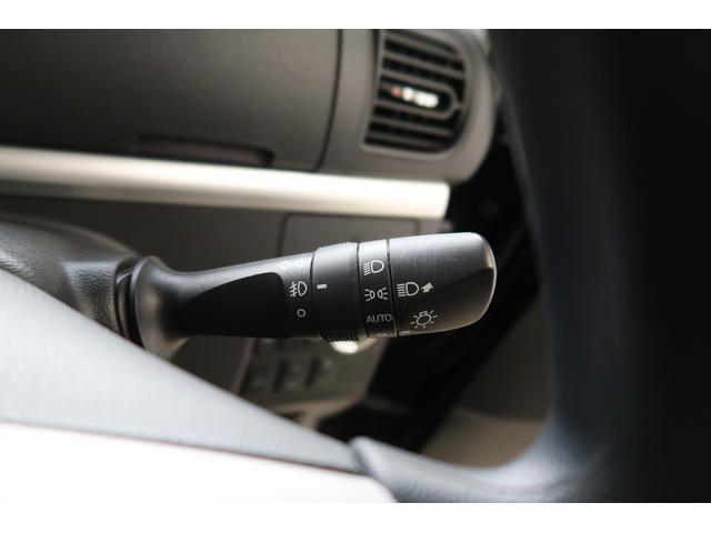 タントカスタムＸ　トップエディションＳＡIII　／ナビ／バックカメＢトゥース　バックカメラ　盗難防止装置　ＥＴＣ付き　キーフリー　オートライト　ナビＴＶ　ＬＥＤランプ　アイドリングストップ　ベンチシート　両側スライド片側電動ドア　車線逸脱警報装置（富山県）の中古車