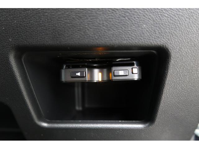 タントカスタムＸ　トップエディションＳＡIII　／ナビ／バックカメＢトゥース　バックカメラ　盗難防止装置　ＥＴＣ付き　キーフリー　オートライト　ナビＴＶ　ＬＥＤランプ　アイドリングストップ　ベンチシート　両側スライド片側電動ドア　車線逸脱警報装置（富山県）の中古車