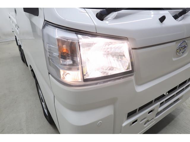 ハイゼットトラックスタンダード　／４ＷＤ／スマートアシスト／ＣＶＴ／エアコン／４ＷＤ　エアコンパワステ　エアバッグ　ＡＭ／ＦＭラジオ　整備記録簿　追突被害軽減ブレーキ　エコアイドル　安全ボディ　シングルエアバッグ　車線逸脱警報　ＥＳＣ　ＡＢＳ（富山県）の中古車