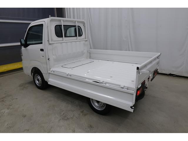 ハイゼットトラックスタンダード　／４ＷＤ／スマートアシスト／ＣＶＴ／エアコン／４ＷＤ　エアコンパワステ　エアバッグ　ＡＭ／ＦＭラジオ　整備記録簿　追突被害軽減ブレーキ　エコアイドル　安全ボディ　シングルエアバッグ　車線逸脱警報　ＥＳＣ　ＡＢＳ（富山県）の中古車