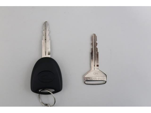 ミライースＬ　ＳＡIII　／オーディオレス／キーレス／マニュアルエアコ車線逸脱警報システム　被害軽減支援ブレーキ　アイドリンストップ　キーレスキー　横滑防止装置　デュアルエアバッグ　オートハイビーム　エアバック　ＡＢＳ　整備記録簿　安全ボディ（富山県）の中古車